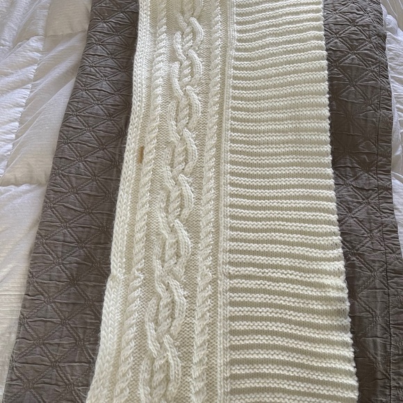 Michael Kors - Infinity Scarf - Ivory - Picture 5 of 8